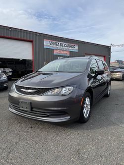 2020 Chrysler Voyager