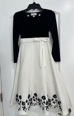 Elegant Girl’s Gown (party Dress)