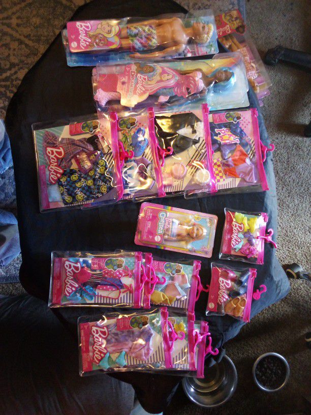 Barbie Dolls, Barbie Clothes, And Princess Jasmine . 