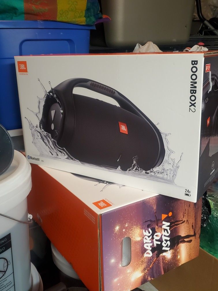 JBL Boombox X2 