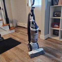 EUREKA FLOOR ROVER 