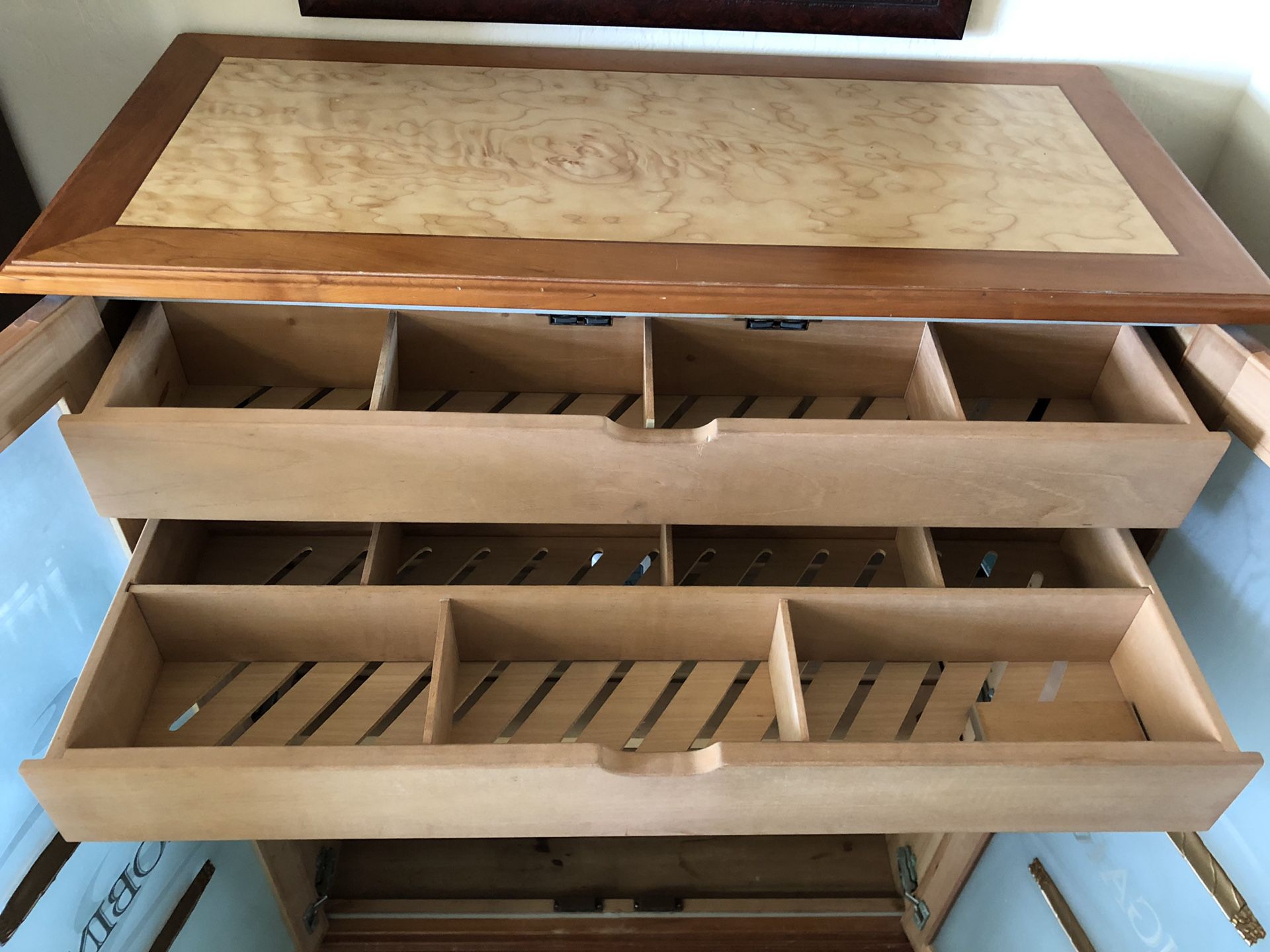 Aristocrat M Crown Cabinet Humidor for Sale - OfferUp