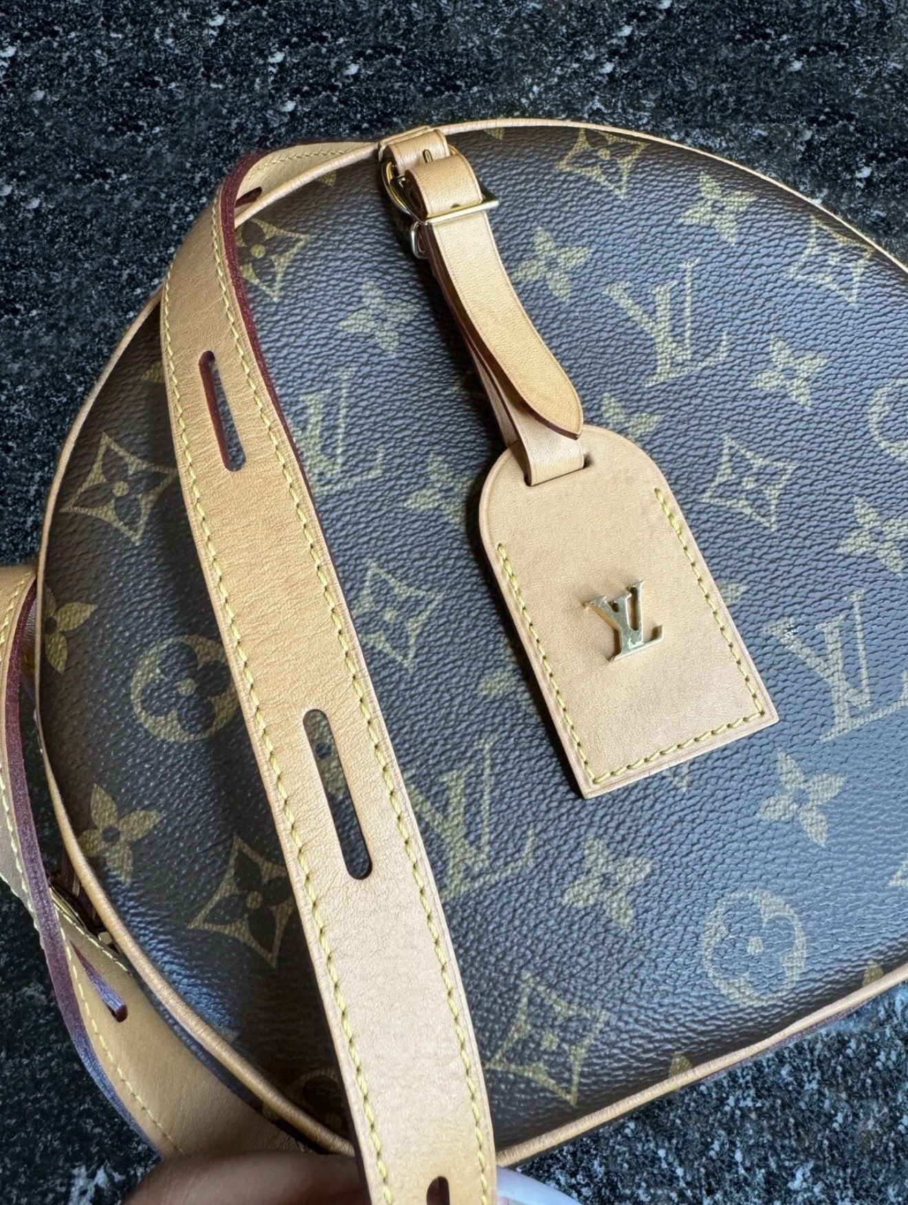 Louis Vuitton Boite Chapeau Souple Crossbody Auth