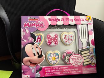 Disney Junior Minnie Design & Play Cookie Set