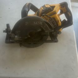 Skillsaw With Battery Or Without
