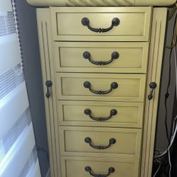 Jewelry Cabinet - Like Brand New ! Priced To Sell Really Fast 
