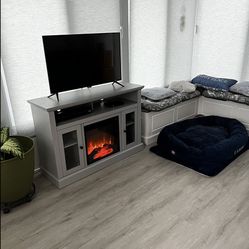 New In Box Tv Stand Hold Up To 55inch Tvs Heat 🔥