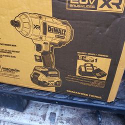 Dewalt Impact Wrench 1/2 Dcf900 Kit XR Brushslees 20v Kit