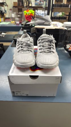 Women’s Nike mind 002 grey size 8.5
