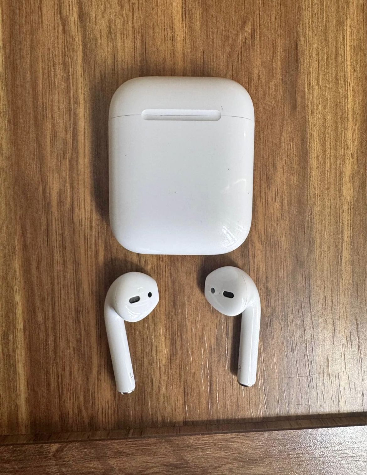 Apple AirPods (2nd Gen)