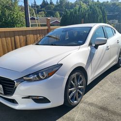 Selling 2018 Mazda 3