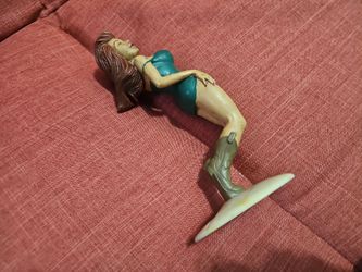 Pin up vintage can holder