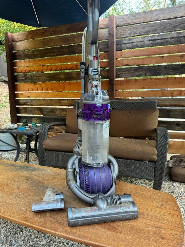 Dyson DC25 Animal Vacuum