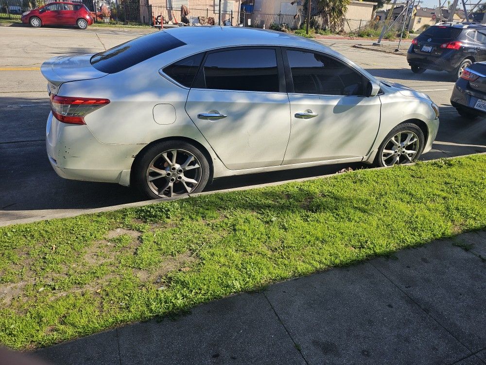 Nissan 2013 Plates 2026 $3000