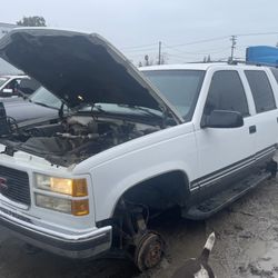 1998 GMC Yukon For Parts Only 
