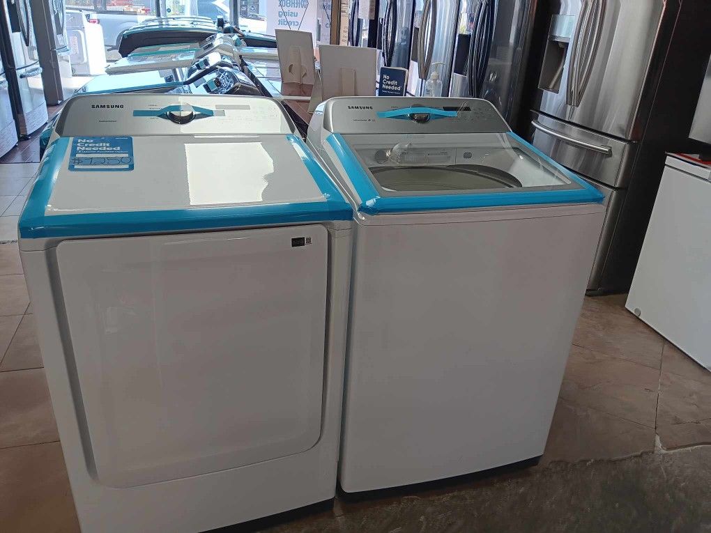 SAMSUNG TOP LOAD WASHER AND DRYER SET