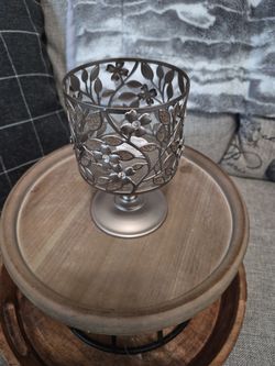 Candle holder