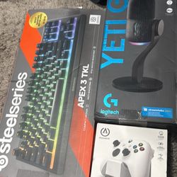 RGB steelseries keyboard/ RGB logitech Microphone