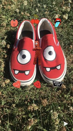 yo gabba gabba red slip on vans