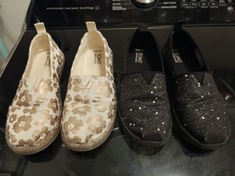 Girls TOM's Shoes Size 13.5