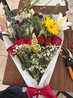 GRADUATION FLOWERS AND SPECIAL OCCASIONS FLOWERS