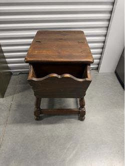 Vintage Wooden Storage End Table with Flip-Top Bin – Rustic Accent Table