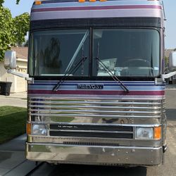 Prevost 1991 40’ 99,000 Miles. Needs A Small Amount Of Work. I Have All Materials And No Time 
