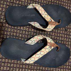 Tommy Hilfiger sandals slipper size 9