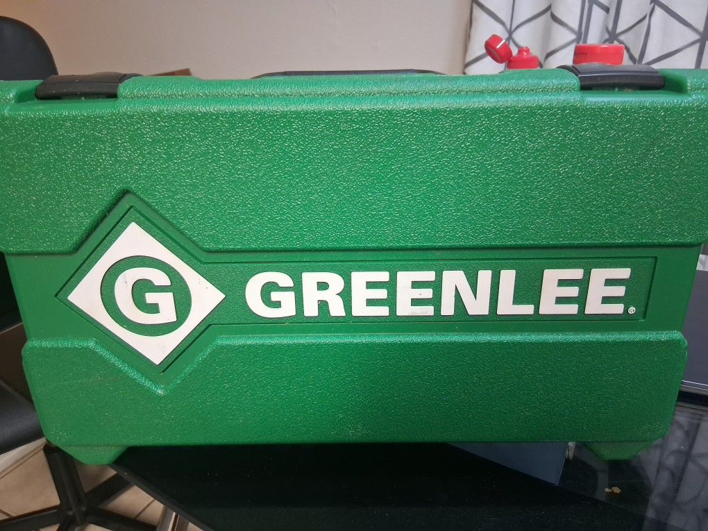 GREENLEE 7238SB Knockout Kit con Ratchet (SlugBuster®) – NUEVO