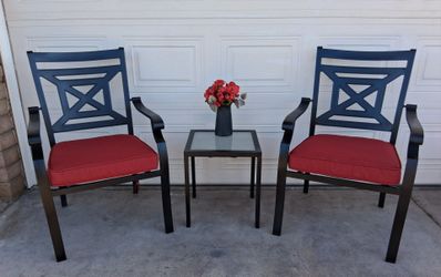 Patio Set With NEW Cushions - Delivery Available