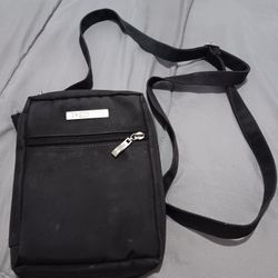 Nearly New Black Crossbody Safety Protection Travel Handbag Purse