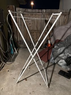 Clothes Rack 5 Feet And Collapsible 