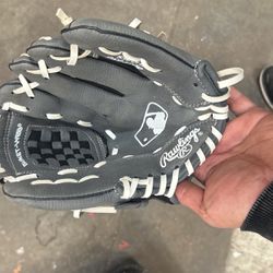 Rawlings Baseball Glove