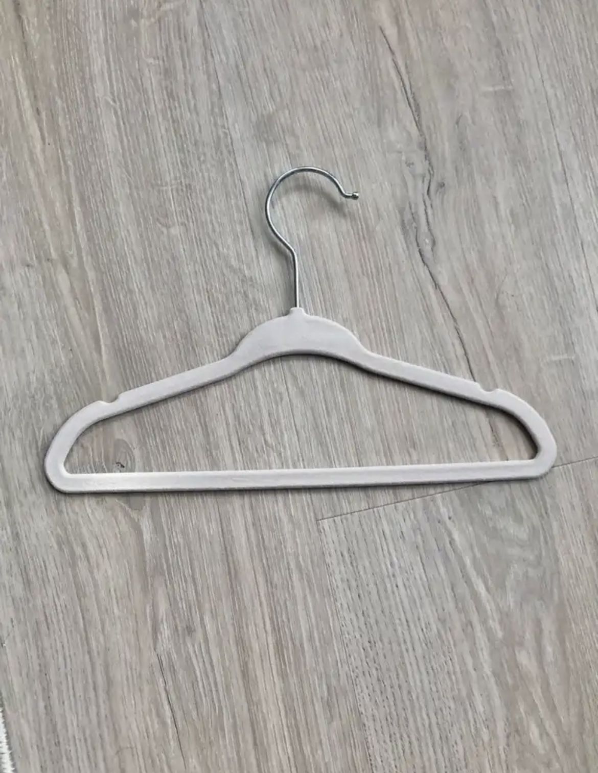 Beige baby/kid hangers (50)