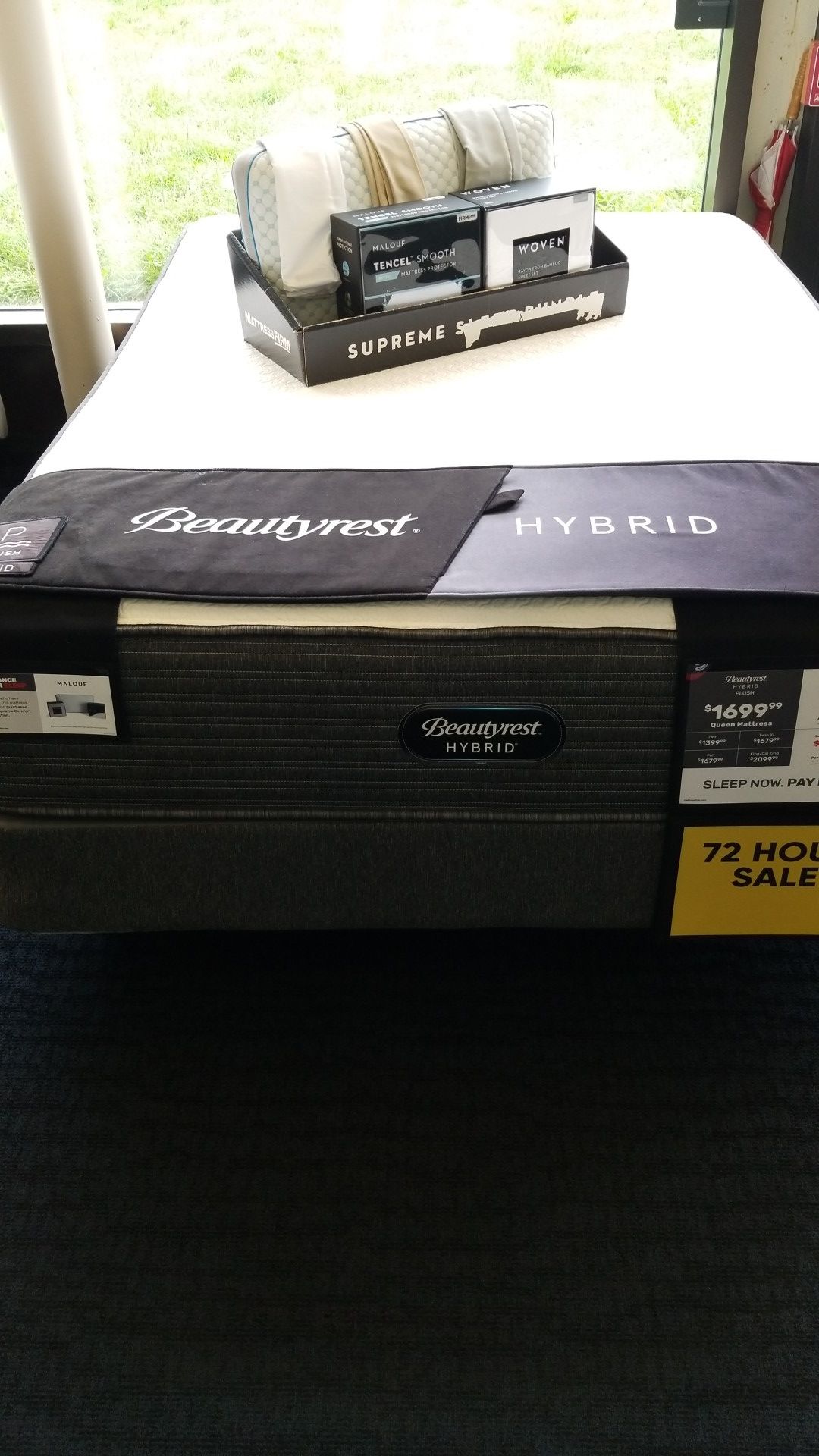 Simmons Beautyrest Hybrid Plush mattress