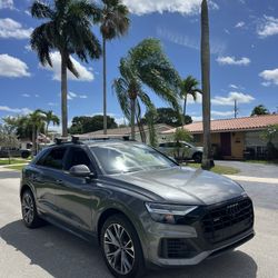 2021 Audi Q8 Premium 