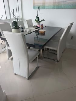 Dinning room set 6 chairs