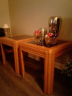 Beautiful 3 piece Solid Oak Coffee Table & End Tables $55.
