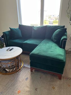 Beautiful Evergreen Reversible Chaise Sofa