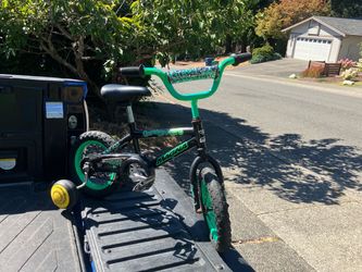 Child Kid Children Bike 12” Wheels With Training Wheels Bicycle Tricycle Trike in Good Condition