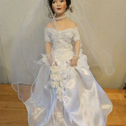 Vintage Paradise Galleries Patricia Rose TC 1999 Wedding Dress Bride Doll 18"