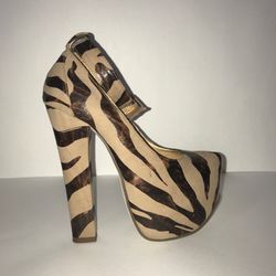 Shoes size 5 1/2