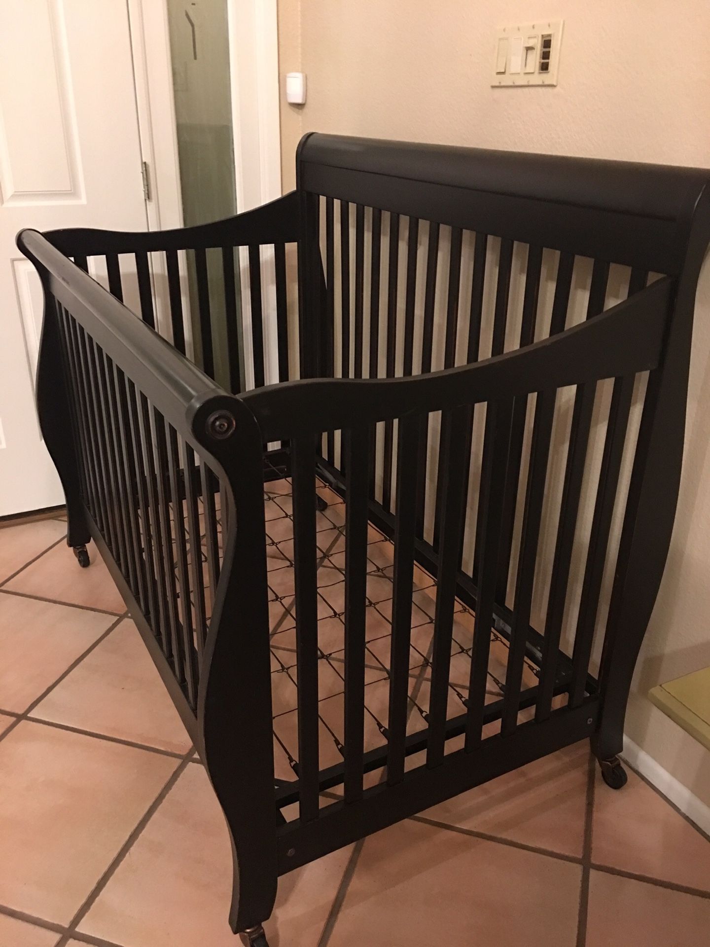 Baby crib