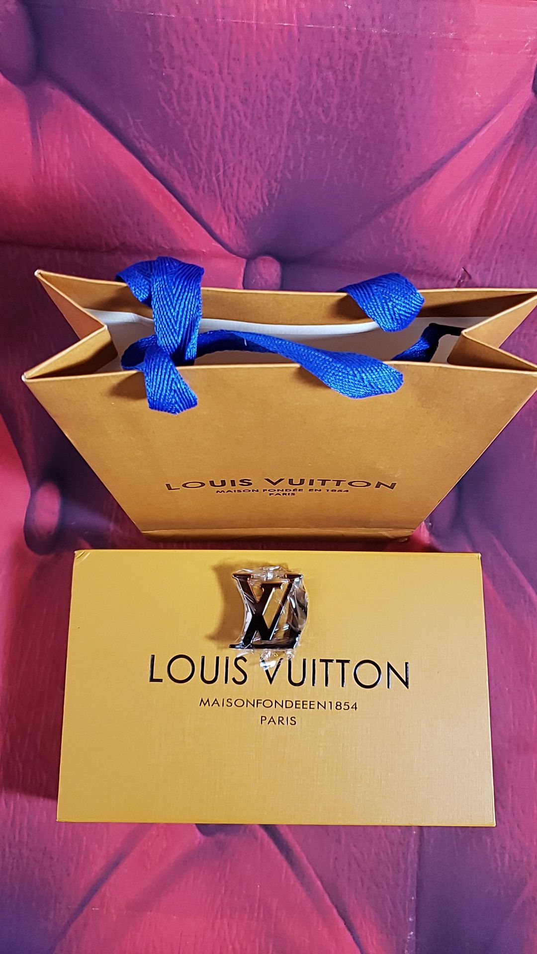 Louis Vuitton White Belt size medium In Men's for Sale in Alexandria, VA -  OfferUp