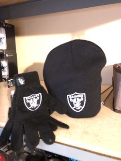 Oakland Raiders beanie and gloves