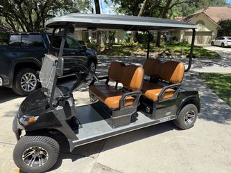 2022 Forward 4-person Golf Car- garage kept LSV