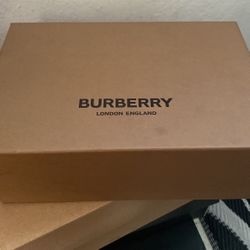 Burberry Slide On ‘s Size 28 Kids