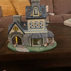 Partylite Olde World Village Candle Shop