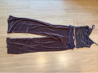 Women’s size small two-piece jogger, comfy set new