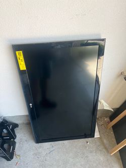 42” LG flatscreen